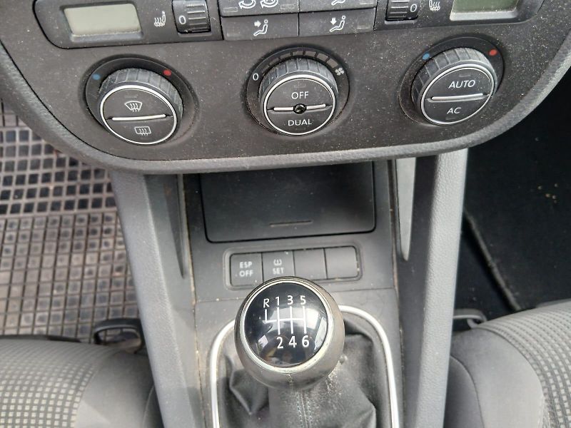 Volkswagen Golf 1.4TSI, točí, ale nechytne - fotka 15 z 16