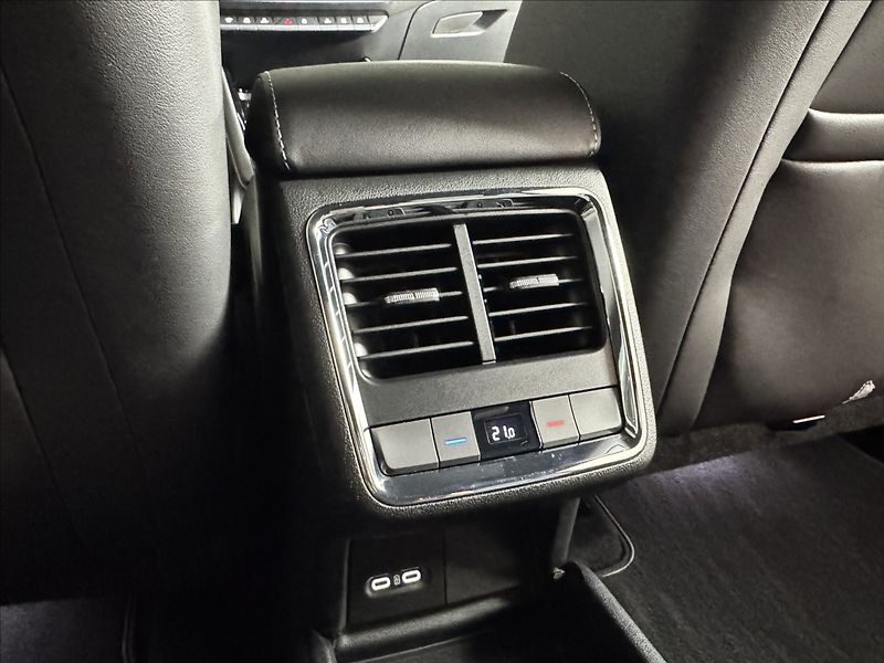 Škoda Enyaq 80x Sportline 4x4 LED Tepelko - fotka 17 z 50