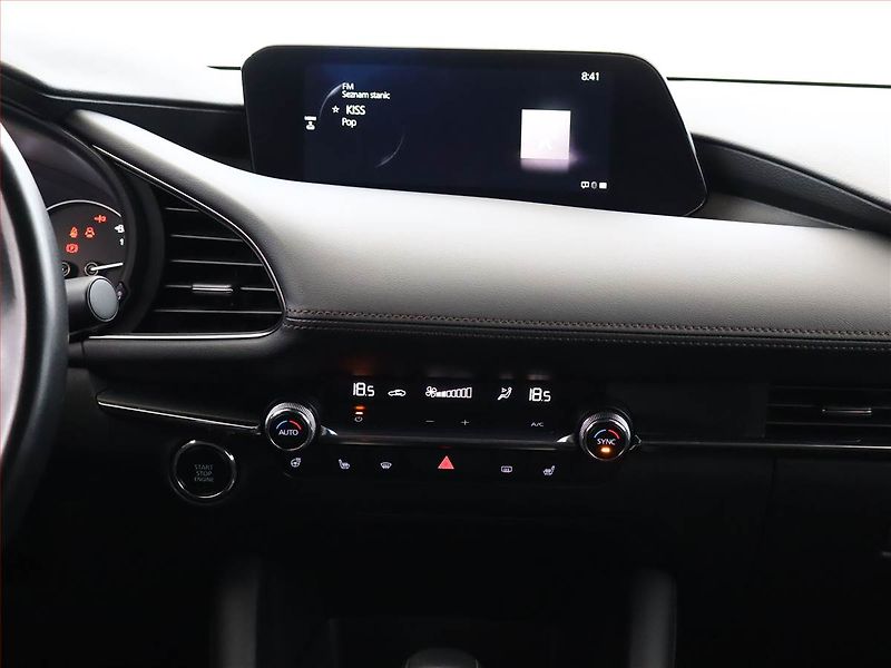 Mazda 3 (2023) 2.0 Skyactiv-G - fotka 10 z 20