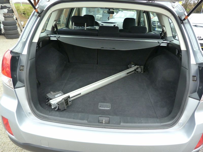 Subaru Outback 2,0D  110kW BRD - fotka 18 z 18