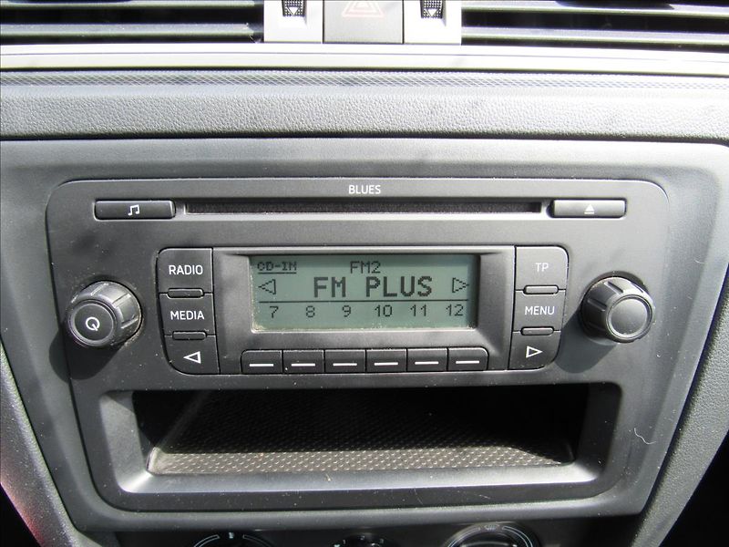 Škoda Rapid 1,2 MPi Active - fotka 16 z 27