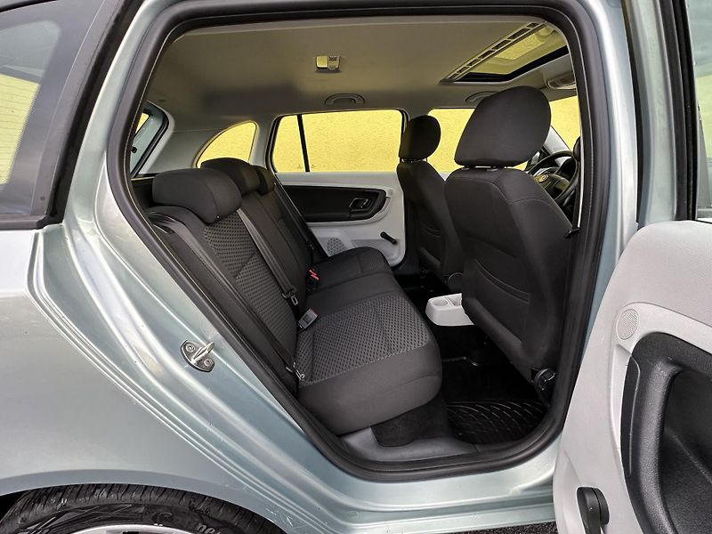 Škoda Fabia (2011) KOMBI 1.2TSI/63kW *KLIMA/TZ*  - fotka 19 z 28