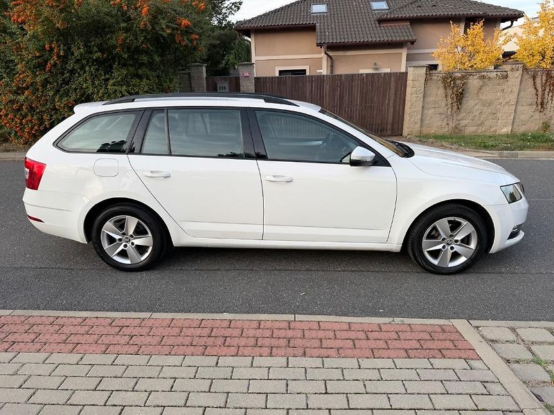 Škoda Octavia (2017) - fotka 9 z 22