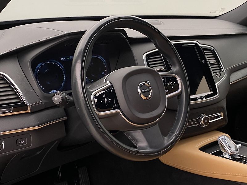 Volvo XC90 B6 AWD INSCRIPTION AUT CZ 7m - fotka 19 z 51