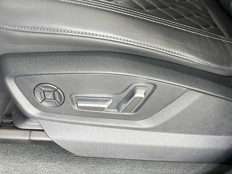 Audi Q7 60 S-Line quattro - fotka 28 z 31