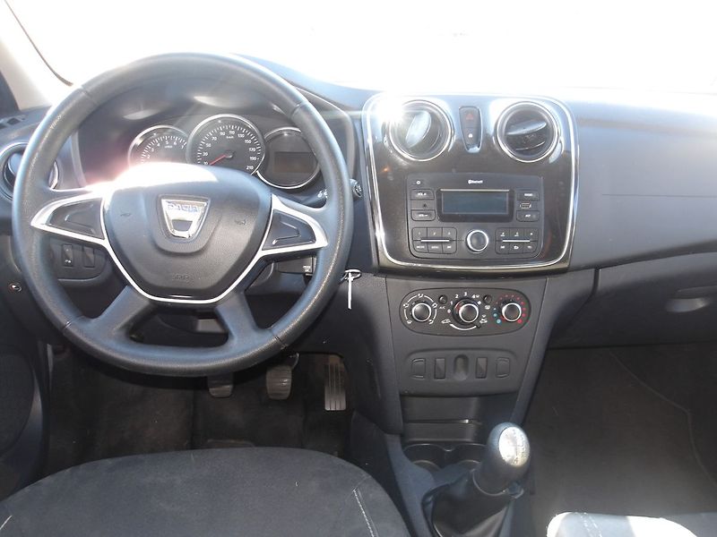 Dacia Logan 0,9TCe LPG+BENZIN  ČR - fotka 9 z 22