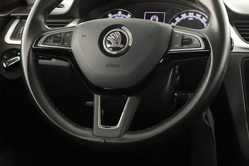 Škoda Rapid (2019) Ambition 1.0 TSI - fotka 15 z 16