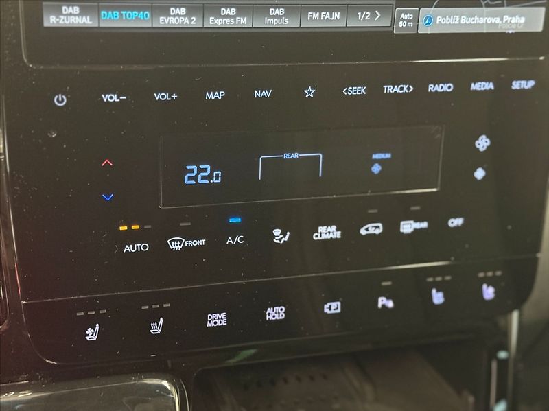 Hyundai Staria 2,2 CRDI PREMIUM LUXURY PANO - fotka 18 z 26