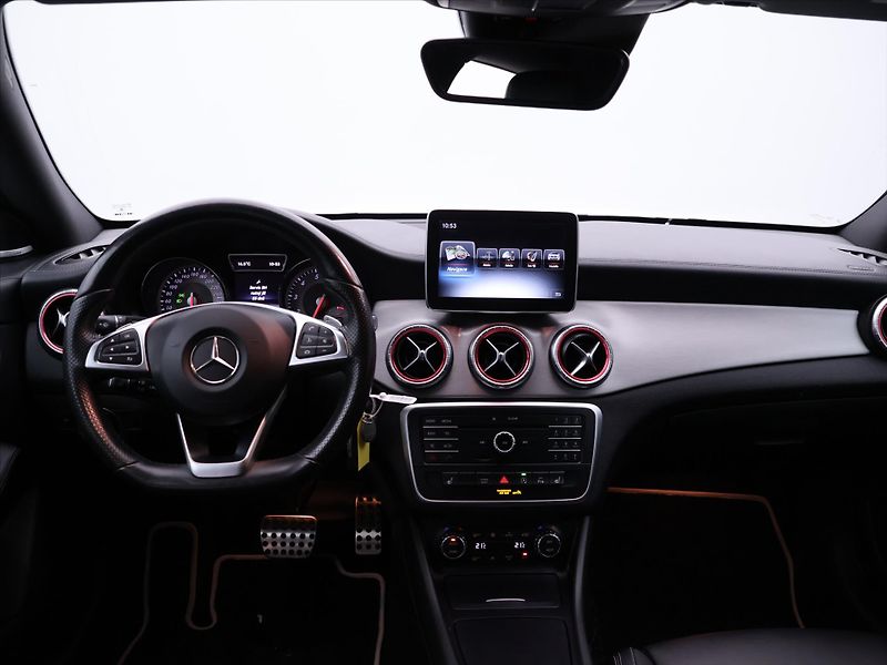 Mercedes-Benz CLA 2,0 250 160kW 4M AMG Sport SB - fotka 31 z 39