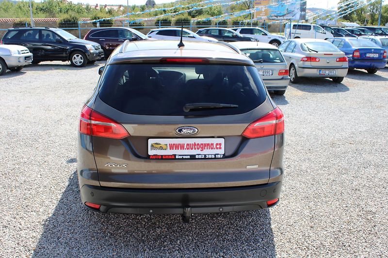 Ford Focus (2017) 1.0i KLIMA TEMPOMAT VÝHŘEV ALU - fotka 6 z 29
