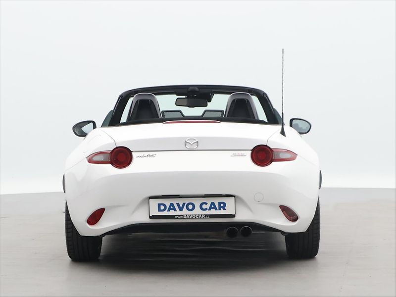 Mazda MX-5 2,0 Skyactiv-G160 118kW Revolu - fotka 14 z 35