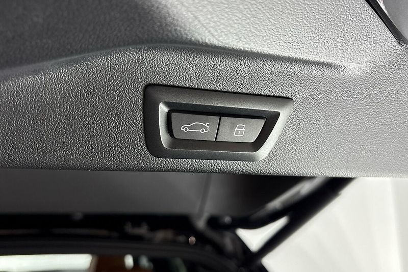 BMW X5 xDrive45e - fotka 12 z 26
