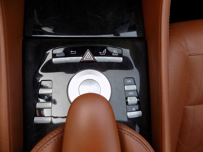 Mercedes-Benz CL (2010) 500 AMG/4-Matic/Designo/ - fotka 26 z 42