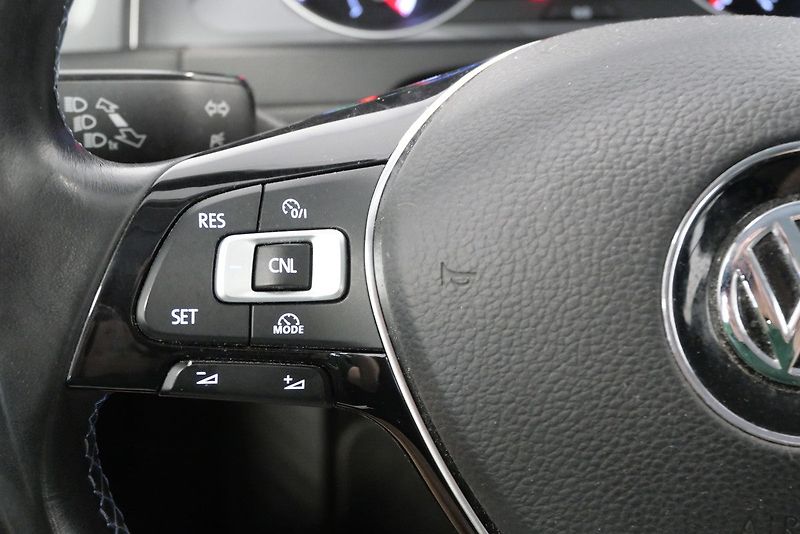 Volkswagen e-Golf - fotka 15 z 23