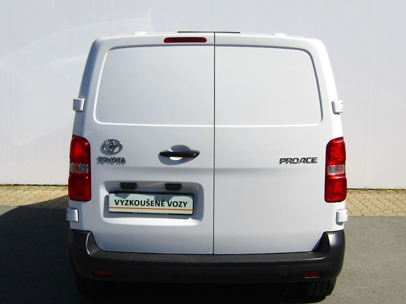 Toyota ProAce (2023) 1,5 D-4D 88 KW - fotka 11 z 26