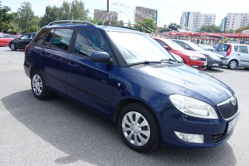 Škoda Fabia 1,2TSi 77 kW DSG !!! Servisová - fotka 12 z 30