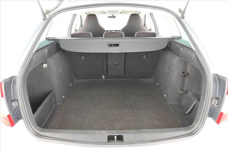 Škoda Octavia (2018) 1.6 TDI, Navi, Tempomat - fotka 13 z 13