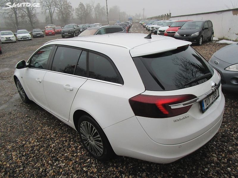 Opel Insignia 2,0D-120KW-NOVÁ STK+OLEJ - fotka 5 z 27