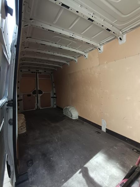 Volkswagen Crafter (2019) Perfektní stav - fotka 14 z 19