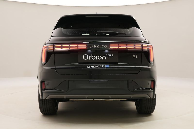 Lynk & Co 01 CORE PHEV AUT CZ 1.maj - fotka 10 z 72