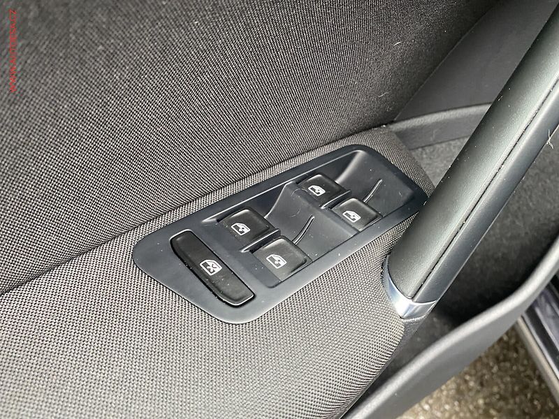 Volkswagen Golf (2017) 1.4 TSi, Allstar, bixen - fotka 13 z 18