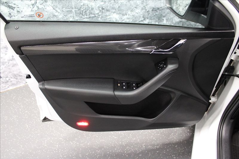 Škoda Octavia 2,0 TSI 162KW MAN VRS MODE - fotka 7 z 36