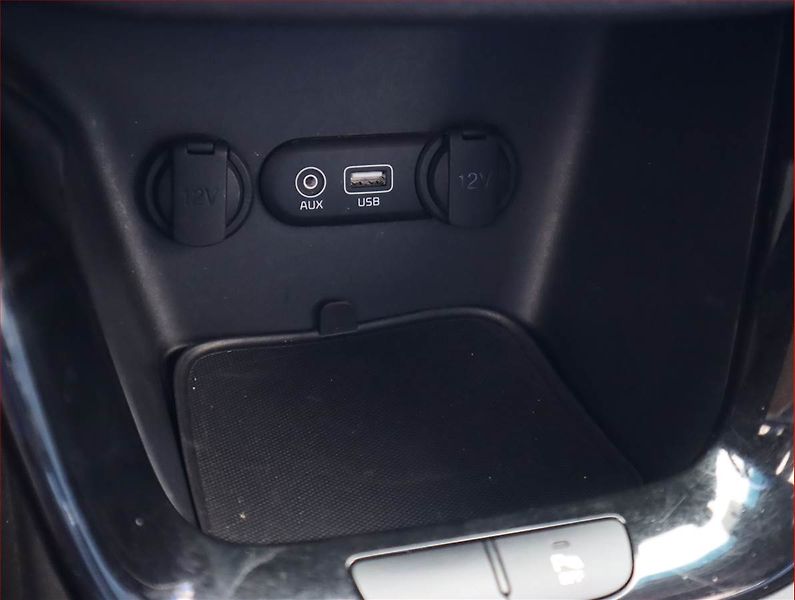 Kia Ceed (2018) 1.6 GDI, Serv.kniha, Navi - fotka 18 z 18