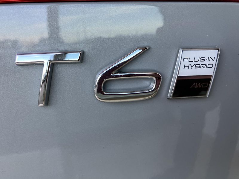 Volvo XC60 T6 eAWD Recharge - REZERVACE - fotka 8 z 42