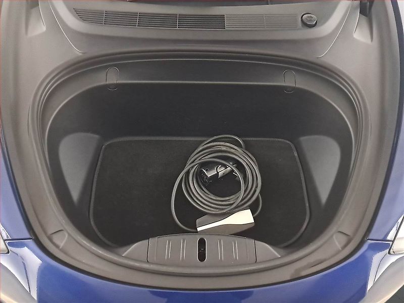 Tesla Model 3 (2019) Long Range 4WD 78kWh, SoH 79% - fotka 20 z 21