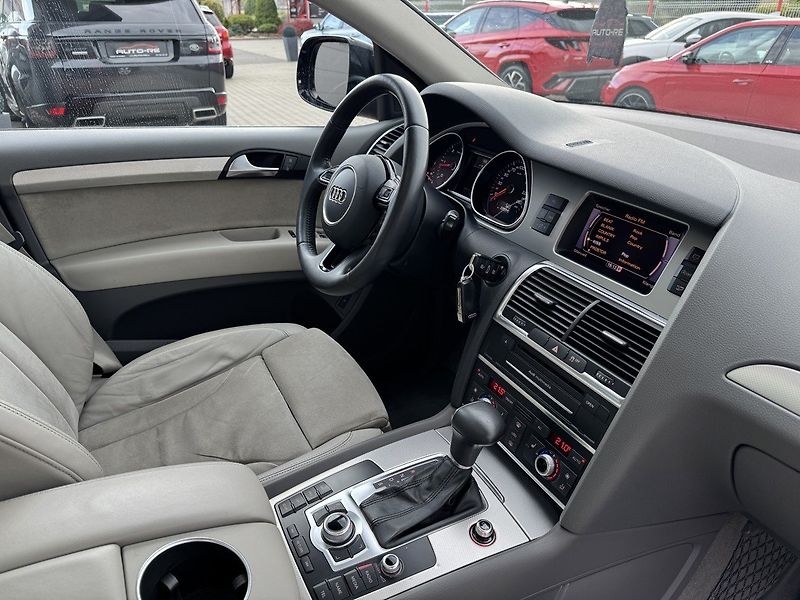 Audi Q7 (2012) 3.0TDi S-Line Vzduch Panorama - fotka 16 z 50