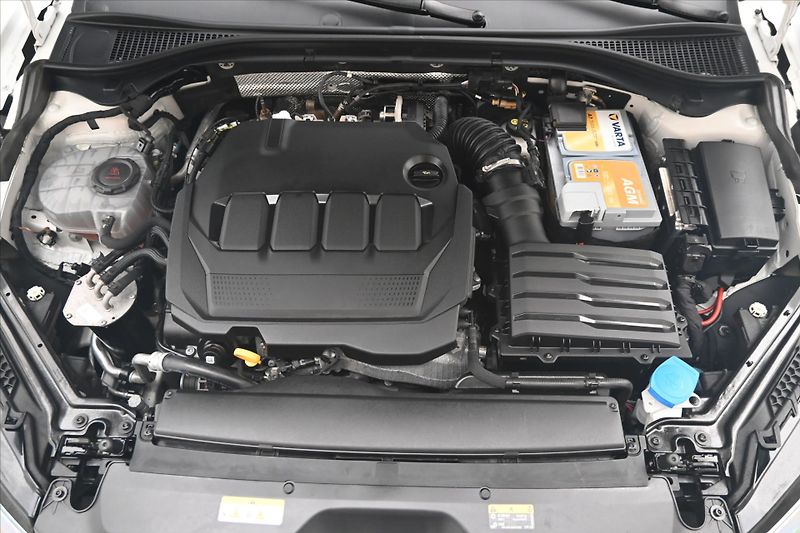 Škoda Superb 2,0 TDI 110kW Style DSG Záruka - fotka 9 z 30