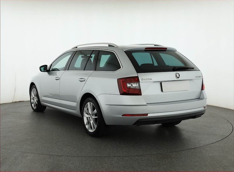 Škoda Octavia (2018) 2.0 TDI, Tempomat - fotka 4 z 20