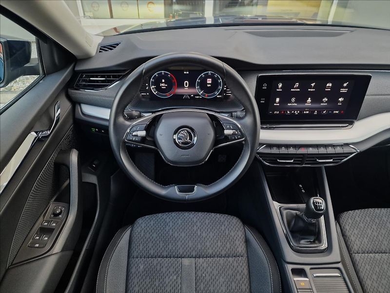 Škoda Octavia 2.0TDI 110kW Style Combi,1Maj - fotka 12 z 50