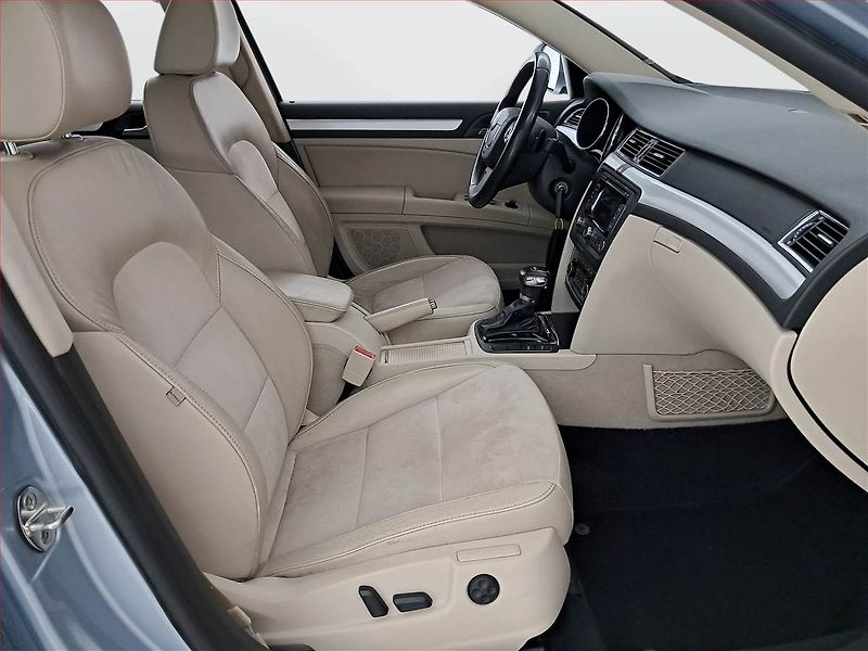 Škoda Superb (2011) 2.0 TDI, Automat, Navi - fotka 9 z 20