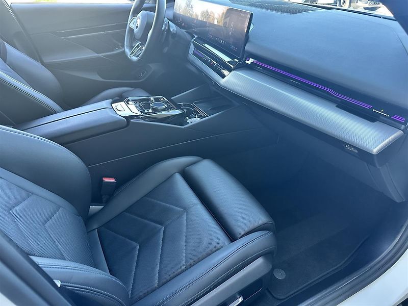 BMW Řada 5 520d Touring - fotka 6 z 16