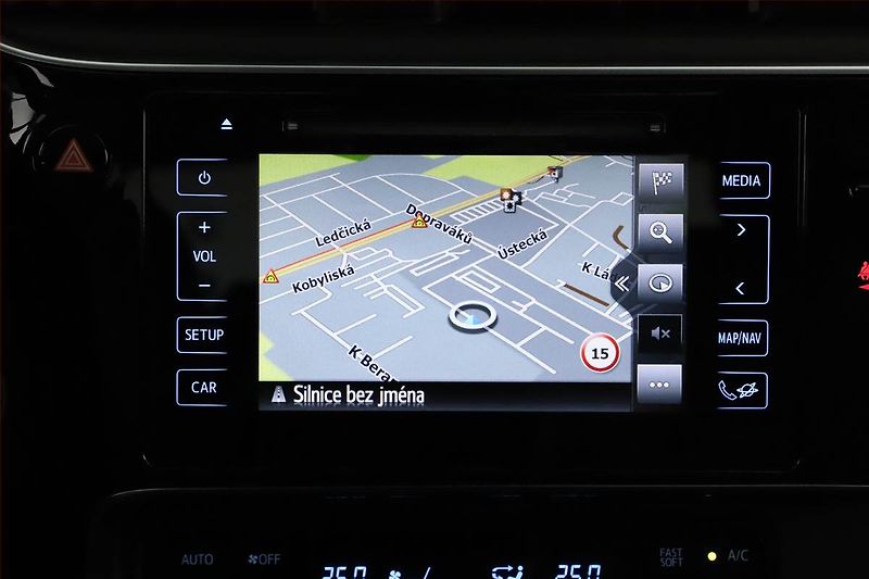 Toyota Corolla (2018) 1.6 Valvematic, Serv.kniha - fotka 14 z 18