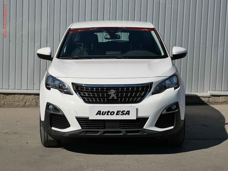 Peugeot 3008 (2018) 1.6 HDi, 1.maj,ČR, Active - fotka 2 z 20