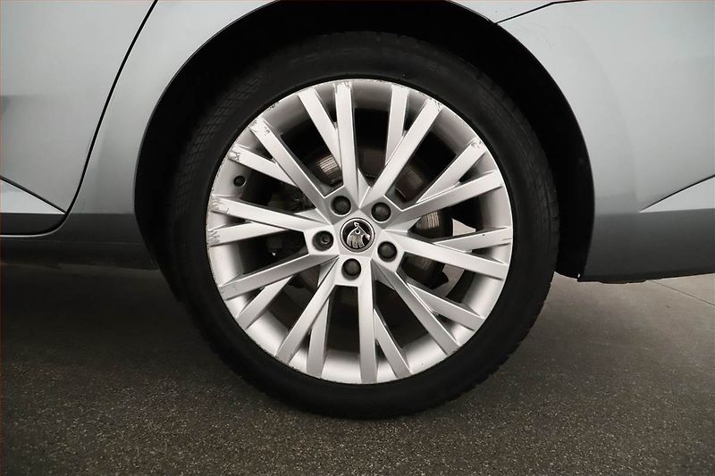Škoda Superb (2019) Style 1.5 TSI, Automat - fotka 20 z 20