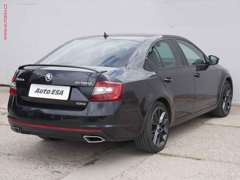 Škoda Octavia (2017) 2.0 TDi, RS, LED - fotka 4 z 18