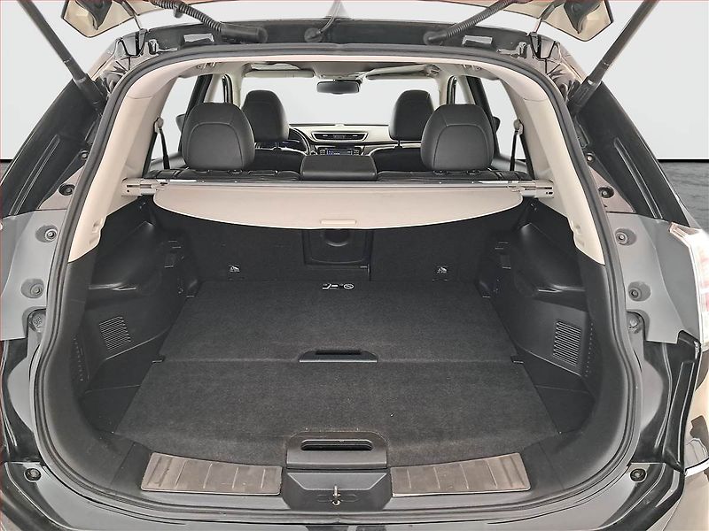Nissan X-Trail (2017) Tekna 1.6 dCi, Automat, Kůže - fotka 14 z 23