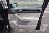 Volkswagen Touran (2017) 1.4TSI 110kw HIGHLINE 7M TAŽNÉ - náhled 44