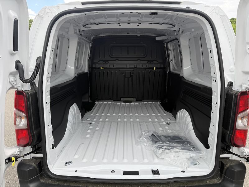 Peugeot Partner (2026) Furgon L2 1000 1.5 BlueHDi 130 - fotka 9 z 23