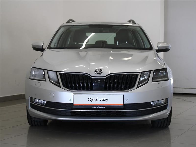 Škoda Octavia 1,6 TDi Style Kessy 1.maj ČR - fotka 2 z 24