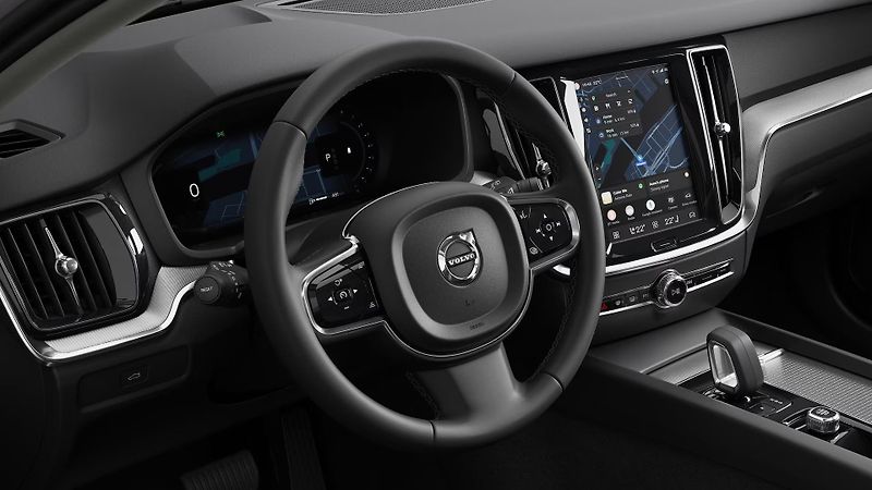 Volvo V60 (2026) B4 AUT DARK PLUS - fotka 4 z 9