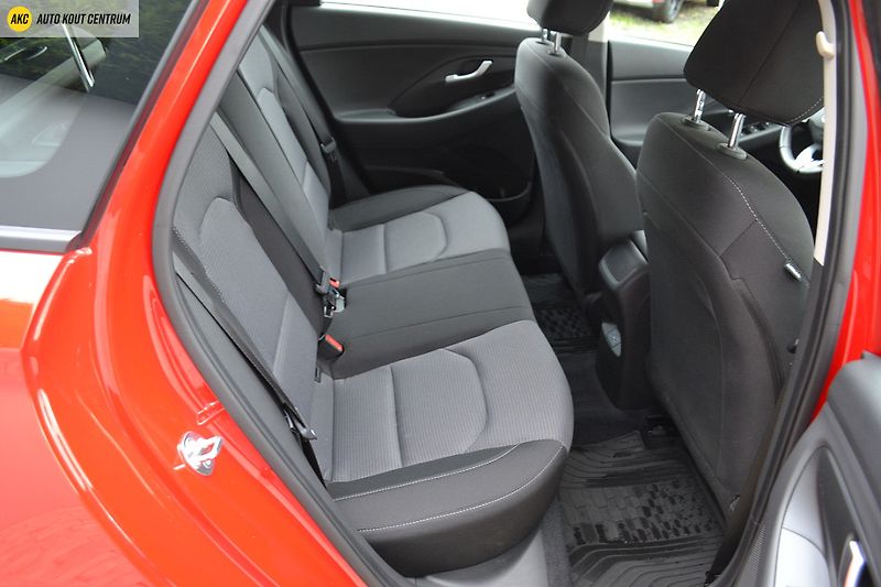 Hyundai i30 WG 1,5I MT SMART FL NAVI - fotka 14 z 44