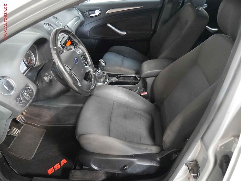 Ford Mondeo (2009) 2.0TDCi, ČR, AC, temp - fotka 9 z 19