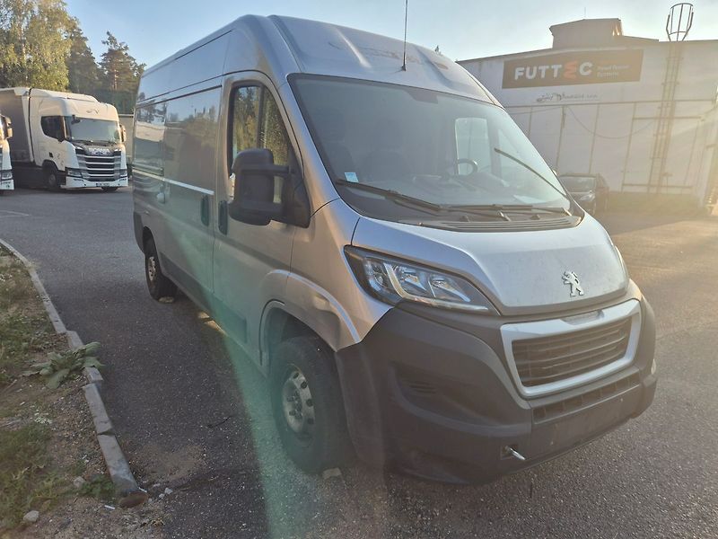 Peugeot Boxer (2020) 2.2HDi 88kw - KO motor, DPH - fotka 3 z 6