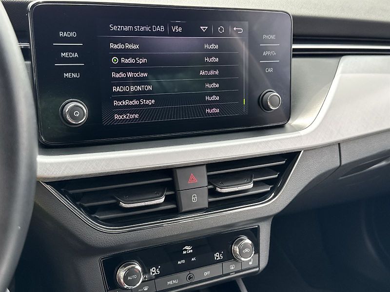 Škoda Kamiq (2023) 1.0 G-TEC Ambition - fotka 16 z 28
