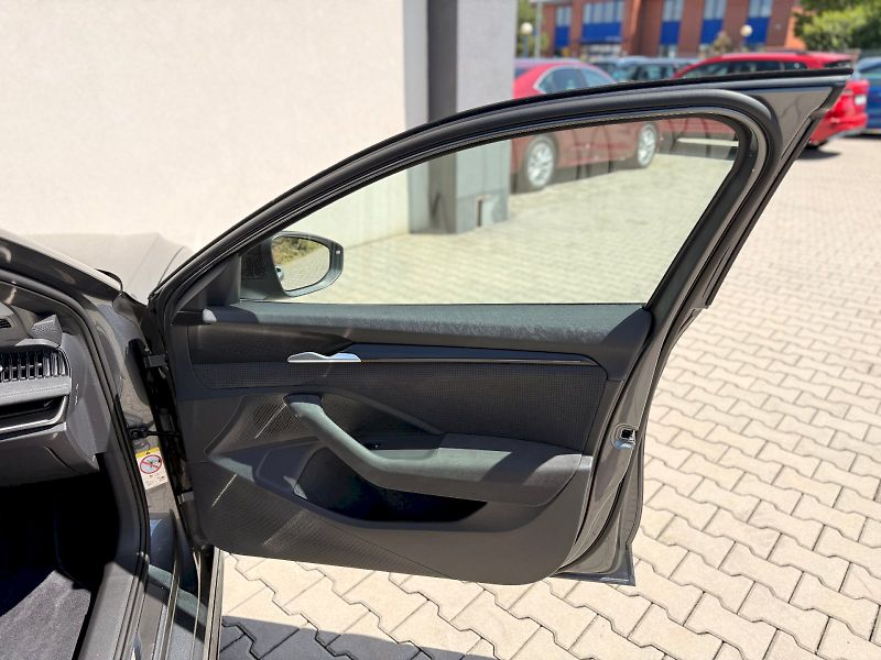 Škoda Superb (2025) COMBI SPORTLINE - fotka 21 z 35
