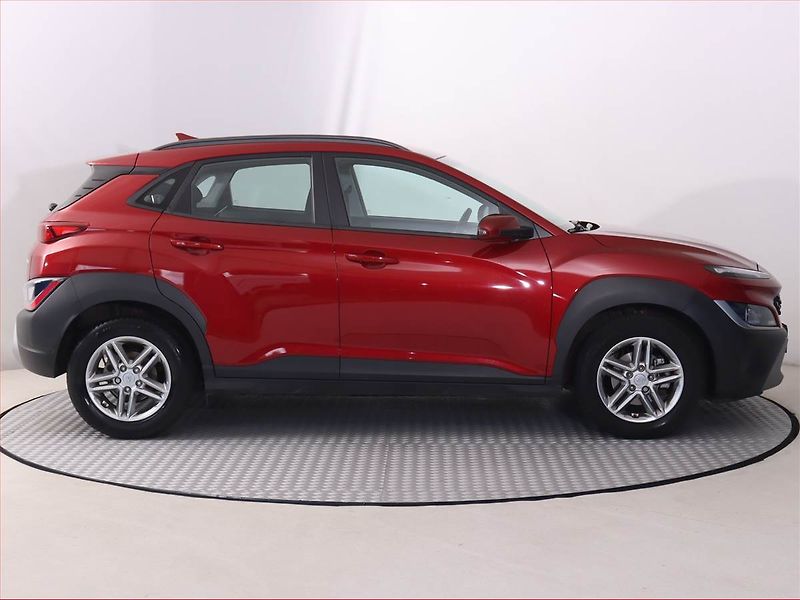 Hyundai Kona (2023) 1.0 T-GDI, Serv.kniha - fotka 6 z 18